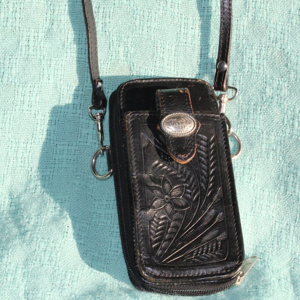 AMERICAN WEST LEATHER HAND MADE WITH SILVER ACCENTS - Picture 2 of 16